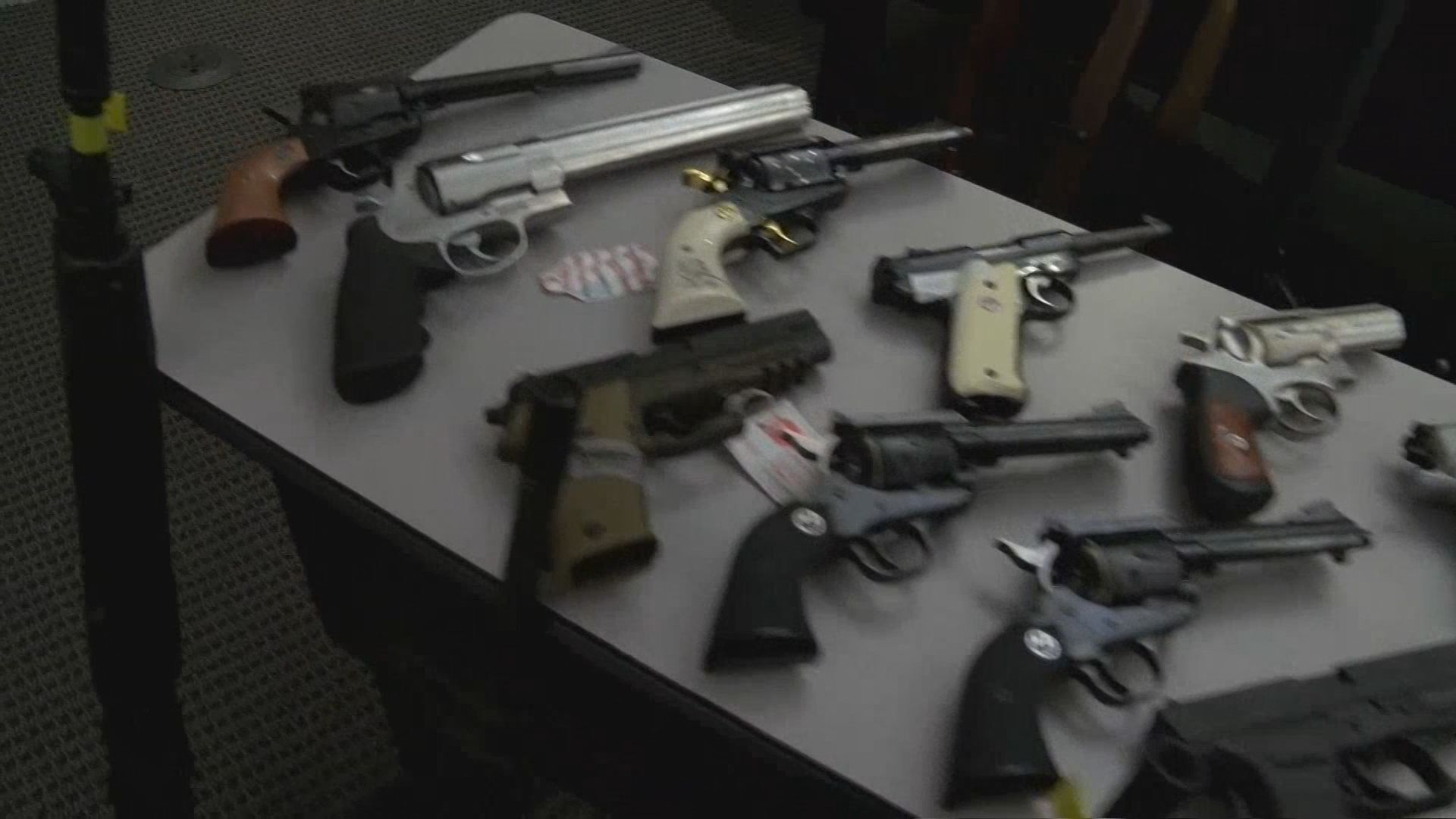 guns